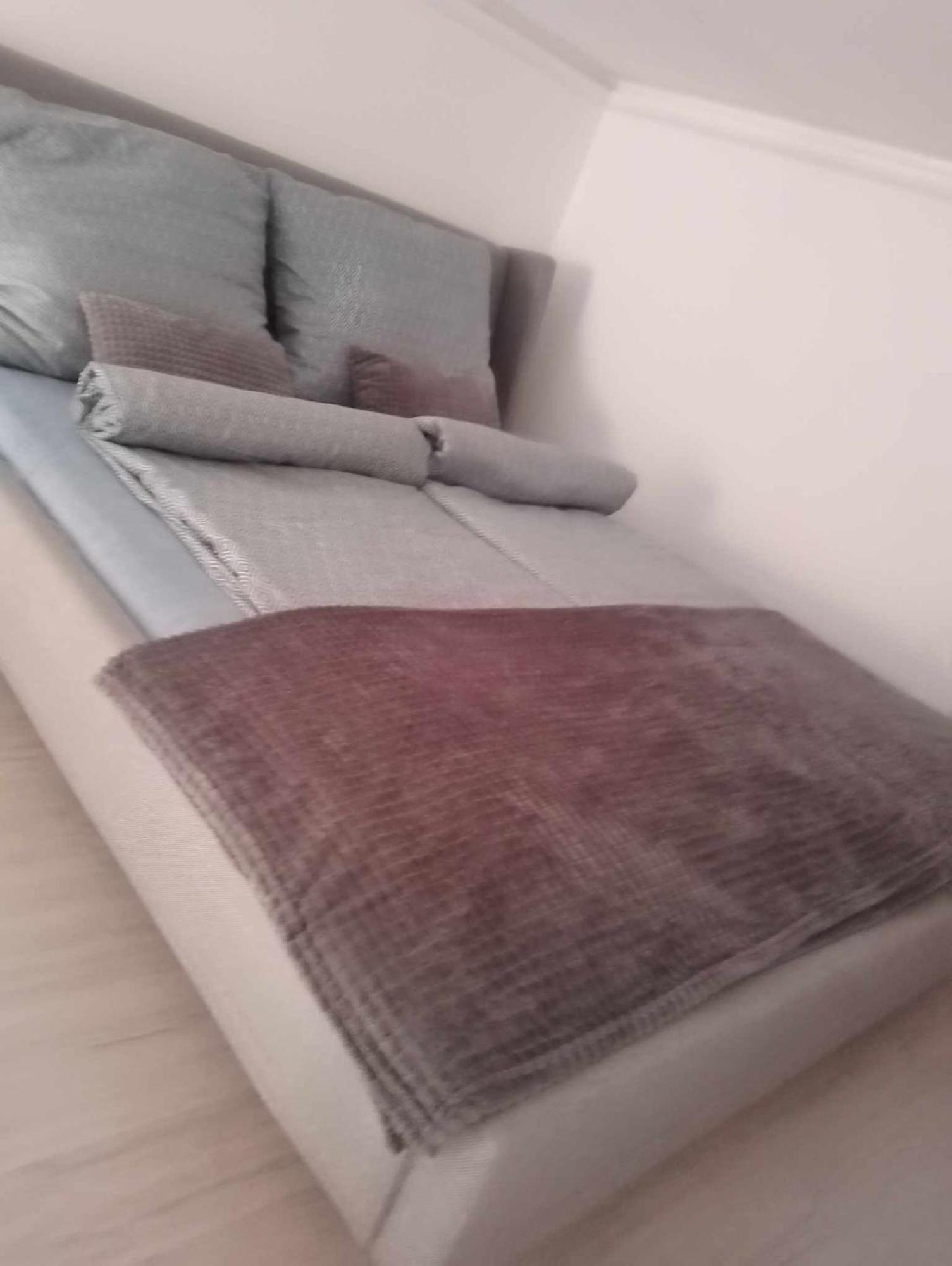 Julia Apartman Miskolc Buitenkant foto