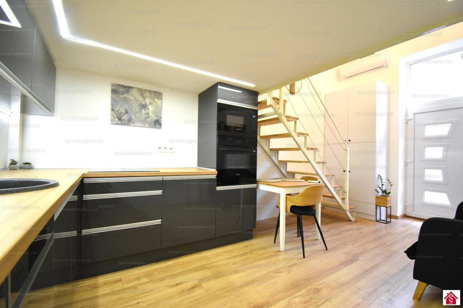 Julia Apartman Miskolc Buitenkant foto